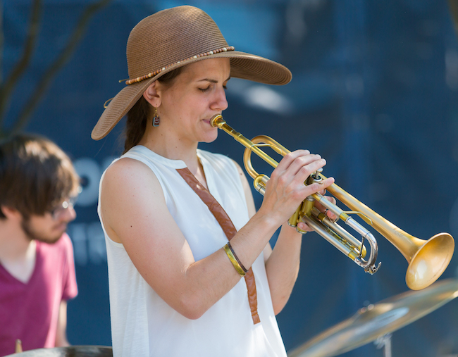 Band in Yorkville, Toronto
